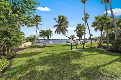 122 S Lake Drive Lantana FL 33462
