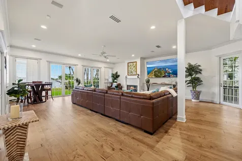 122 S Lake Drive Lantana FL 33462