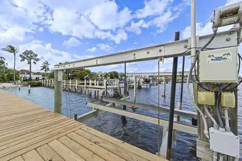 122 S Lake Drive Lantana FL 33462
