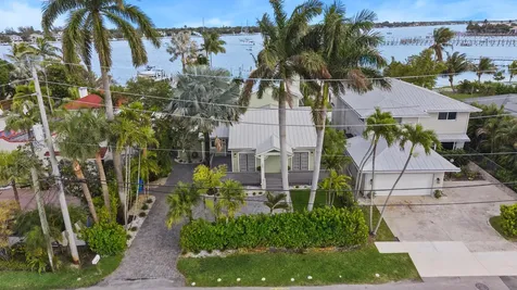 122 S Lake Drive Lantana FL 33462