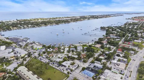 122 S Lake Drive Lantana FL 33462
