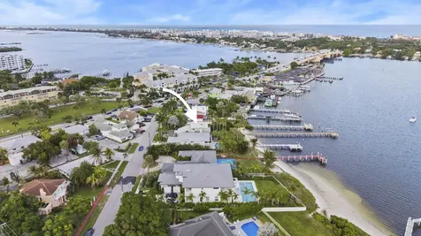 122 S Lake Drive Lantana FL 33462