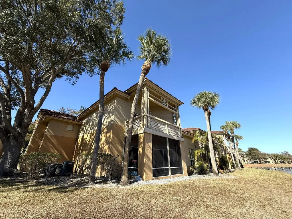 4839 Via Palm Lakes West Palm Beach FL 33417