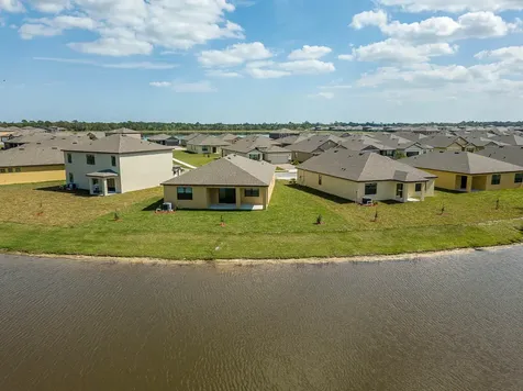 1863 Farmhouse Road SE Palm Bay FL 32909
