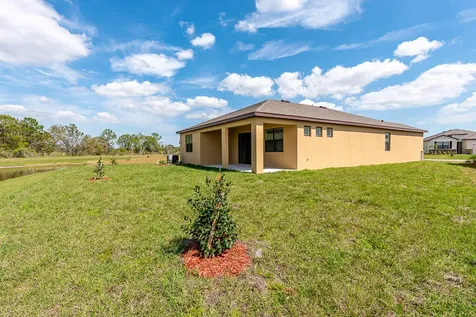 1863 Farmhouse Road SE Palm Bay FL 32909