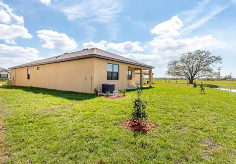 1863 Farmhouse Road SE Palm Bay FL 32909