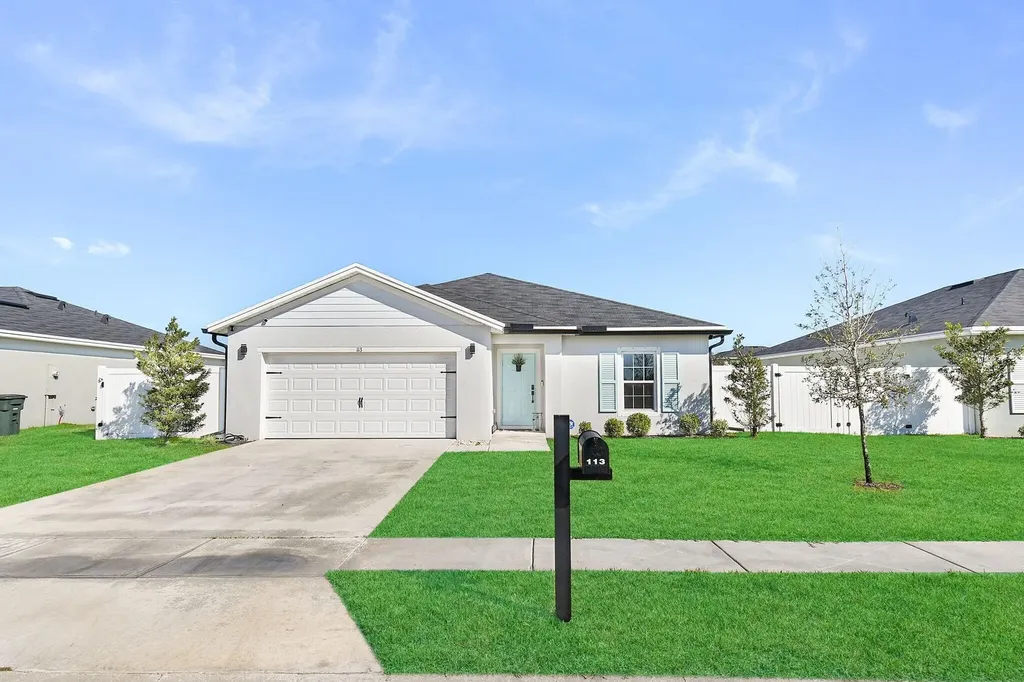 113 Dabou Loop Belle Glade FL 33430