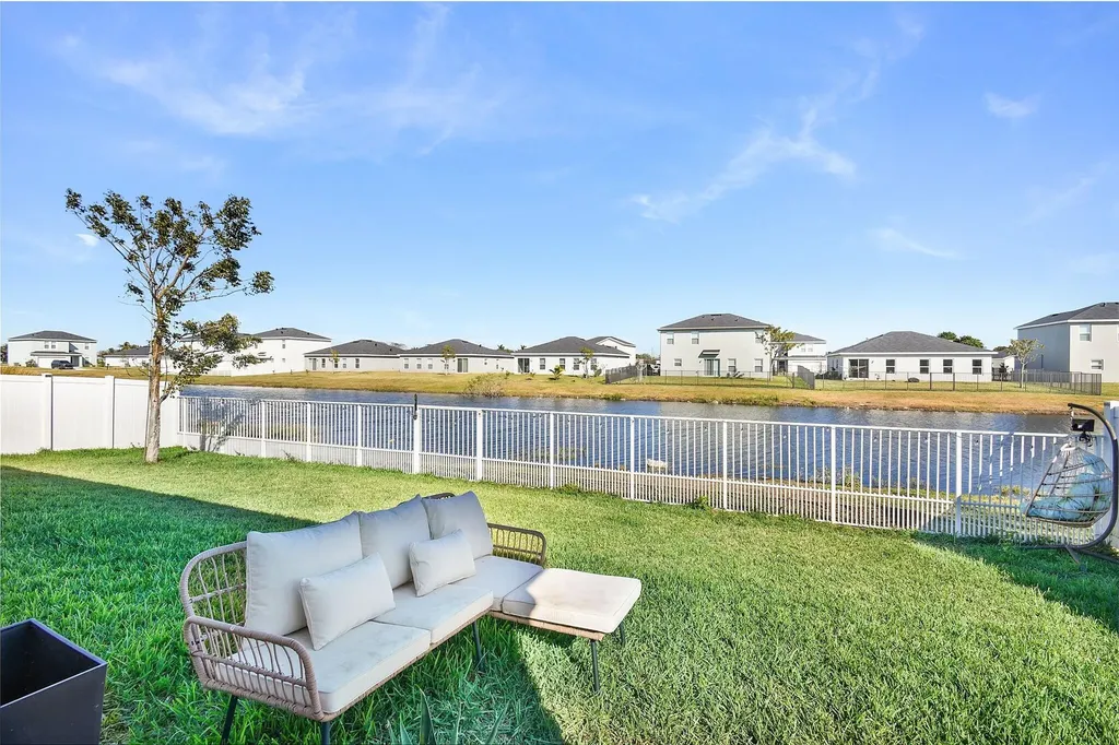 113 Dabou Loop Belle Glade FL 33430