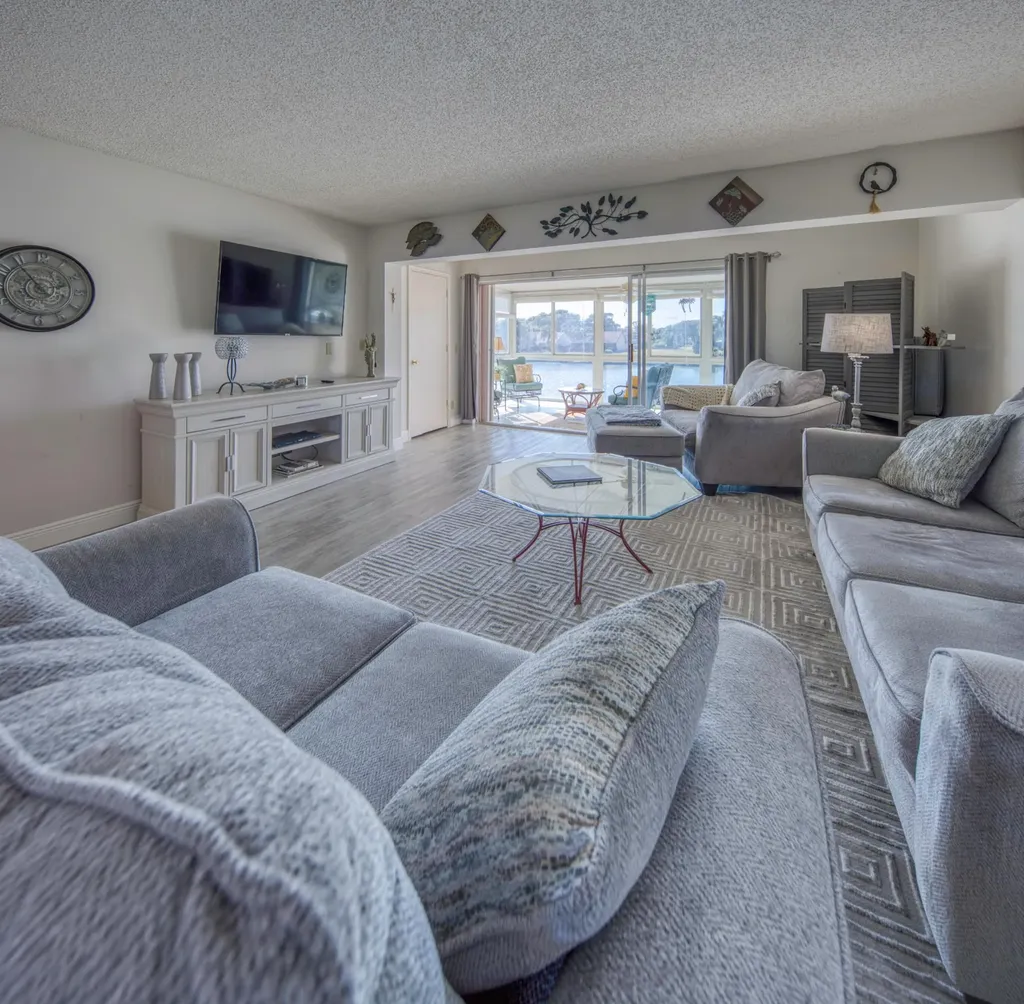 1720 NW 20th Avenue Delray Beach FL 33445