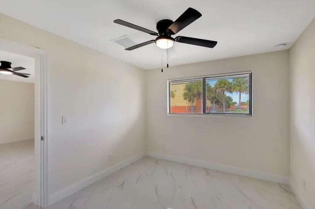 2016 Avenue S Riviera Beach FL 33404