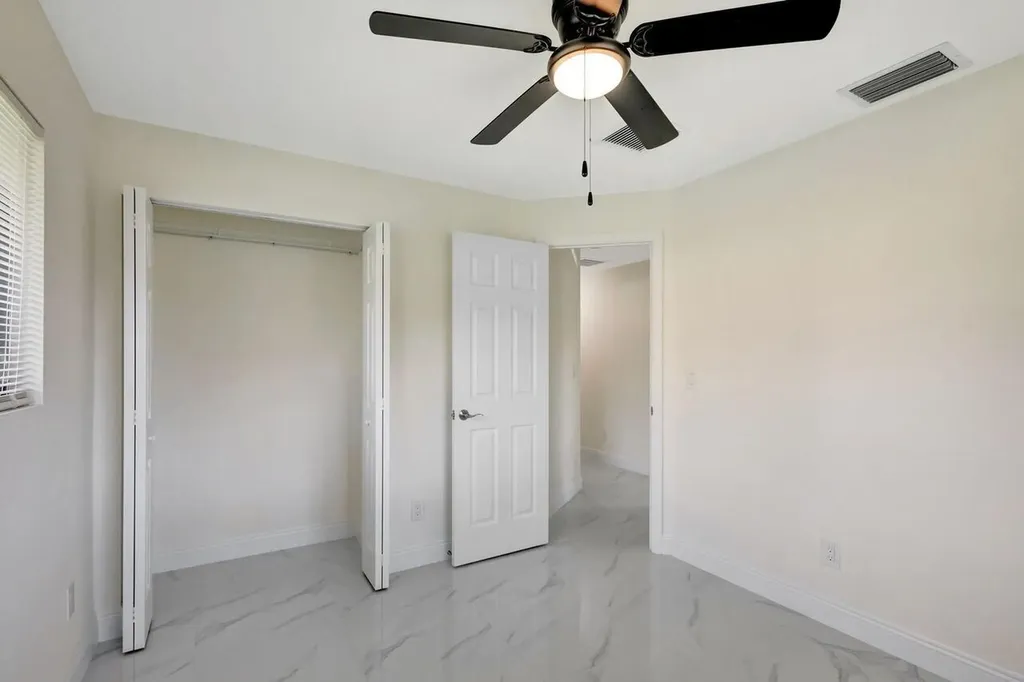 2016 Avenue S Riviera Beach FL 33404