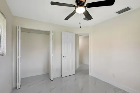 2016 Avenue S Riviera Beach FL 33404