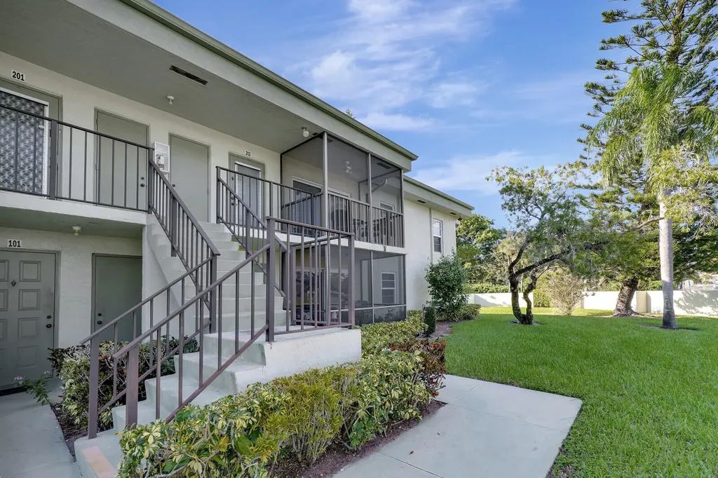 7547 S Oriole Boulevard Delray Beach FL 33446
