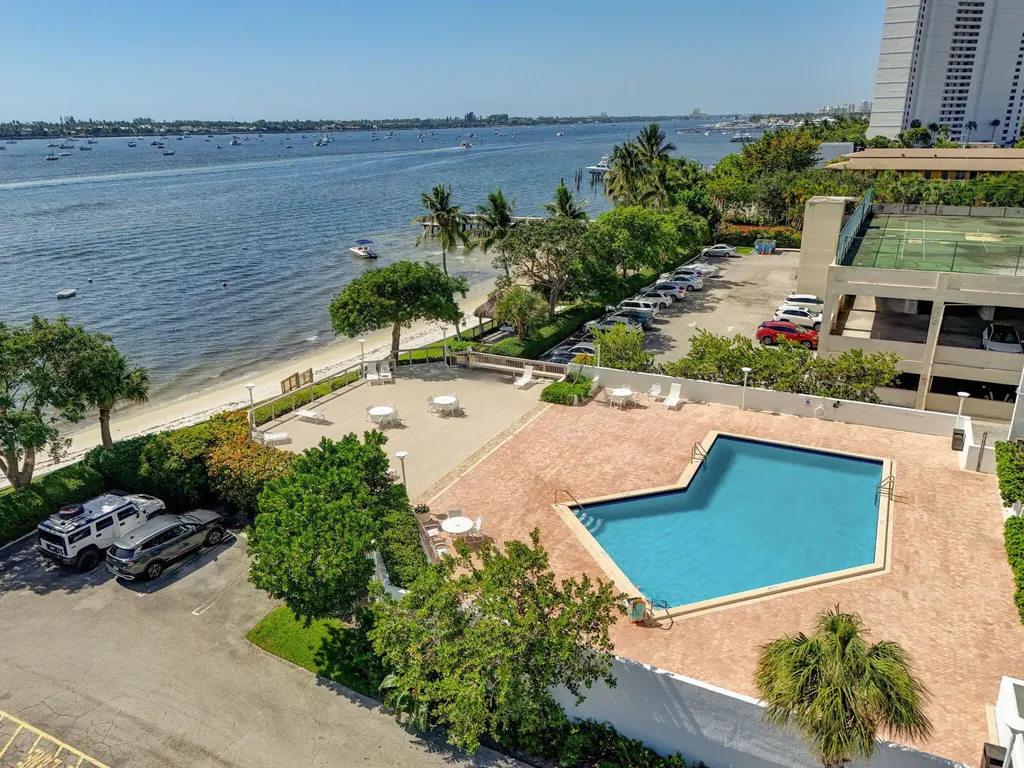 5600 N Flagler Drive West Palm Beach FL 33407
