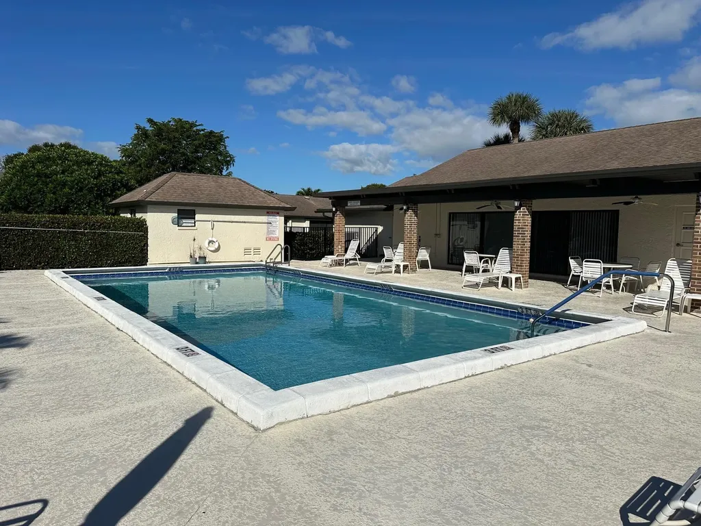 4800 Quailwood Drive Boynton Beach FL 33436