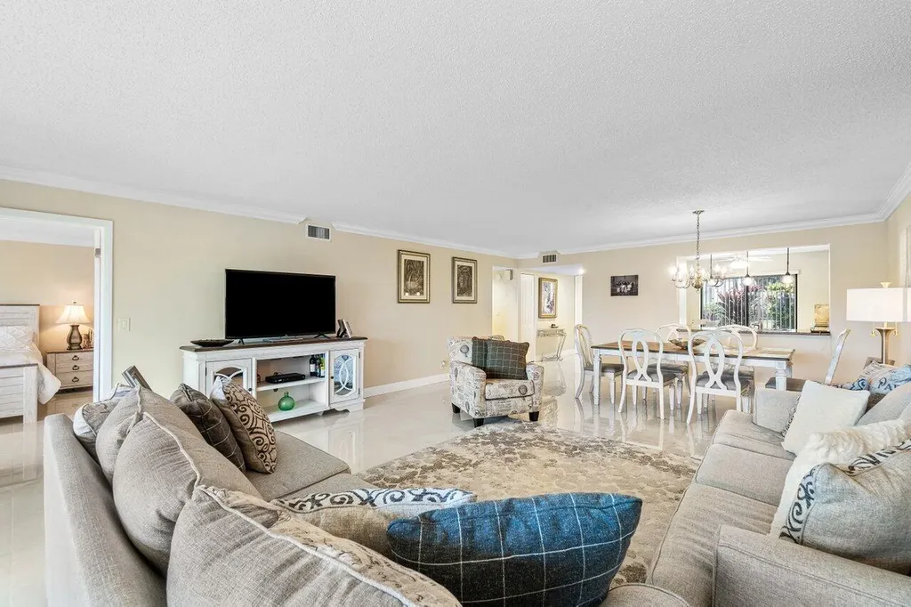 5771 Fairway Park Court Boynton Beach FL 33437