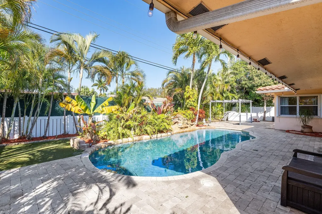 451 NE 25th Terrace Boca Raton FL 33431