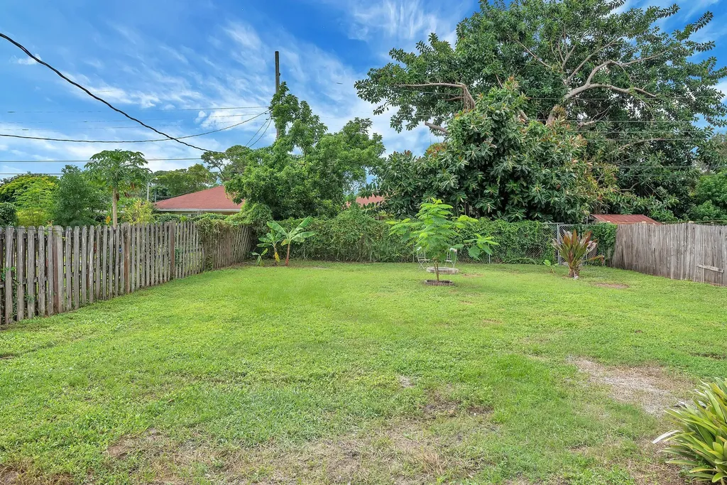 4882 Jefferson Road Delray Beach FL 33445