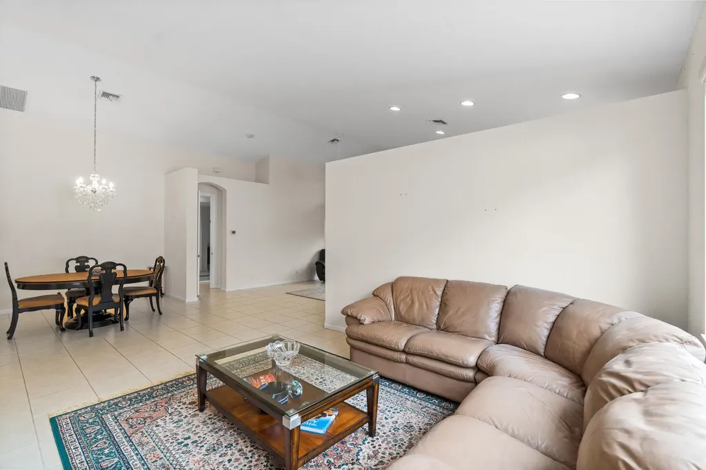 8502 Marsala Way Boynton Beach FL 33472