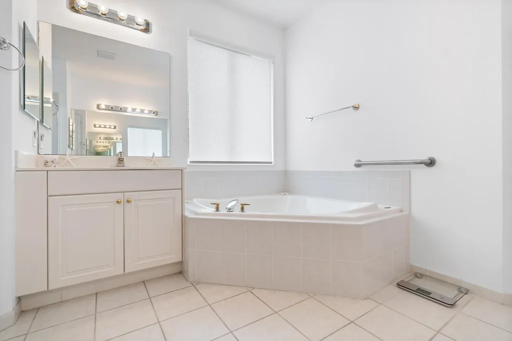 8502 Marsala Way Boynton Beach FL 33472