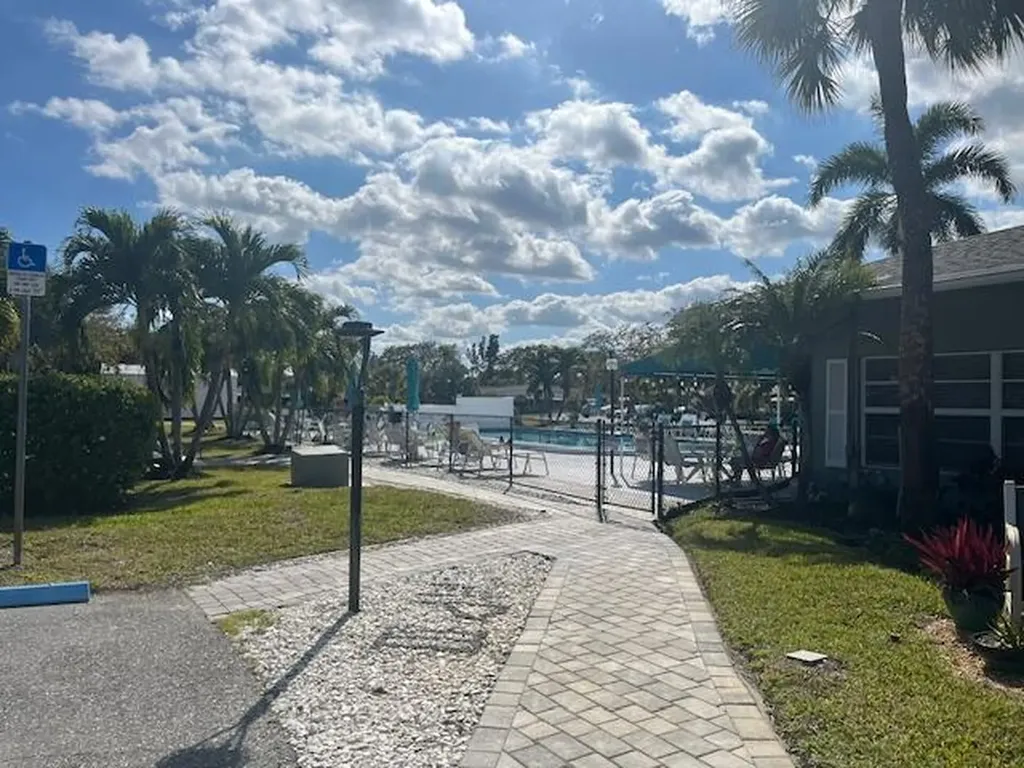 910 S South Drive Delray Beach FL 33445