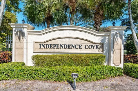 948 Imperial Lake Road West Palm Beach FL 33413