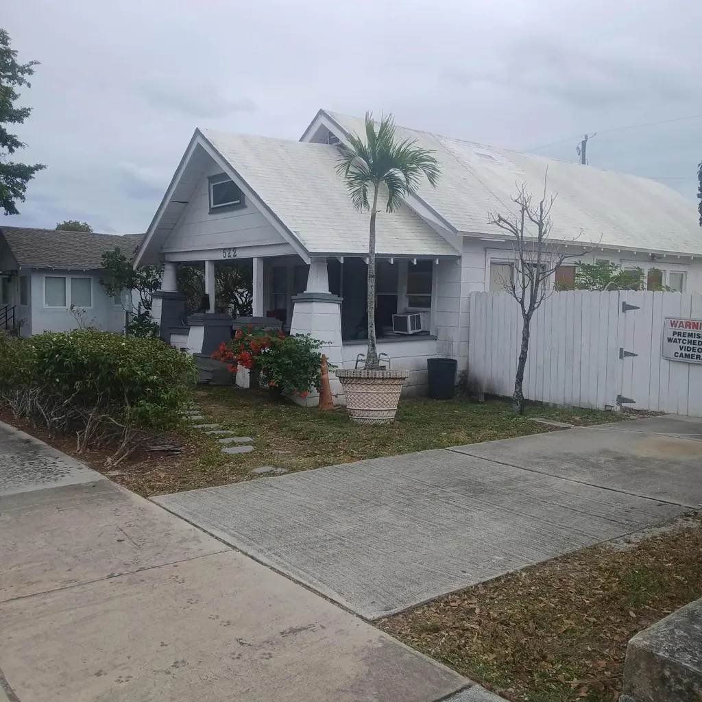 522 49th Street West Palm Beach FL 33407
