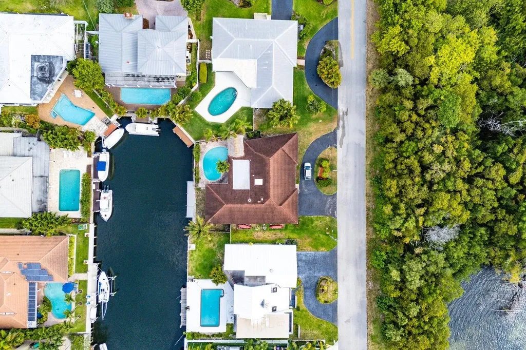 3163 NE 8th Avenue Boca Raton FL 33431