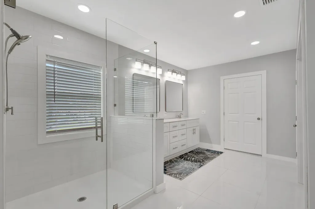 10355 Seagrape Way Palm Beach Gardens FL 33418