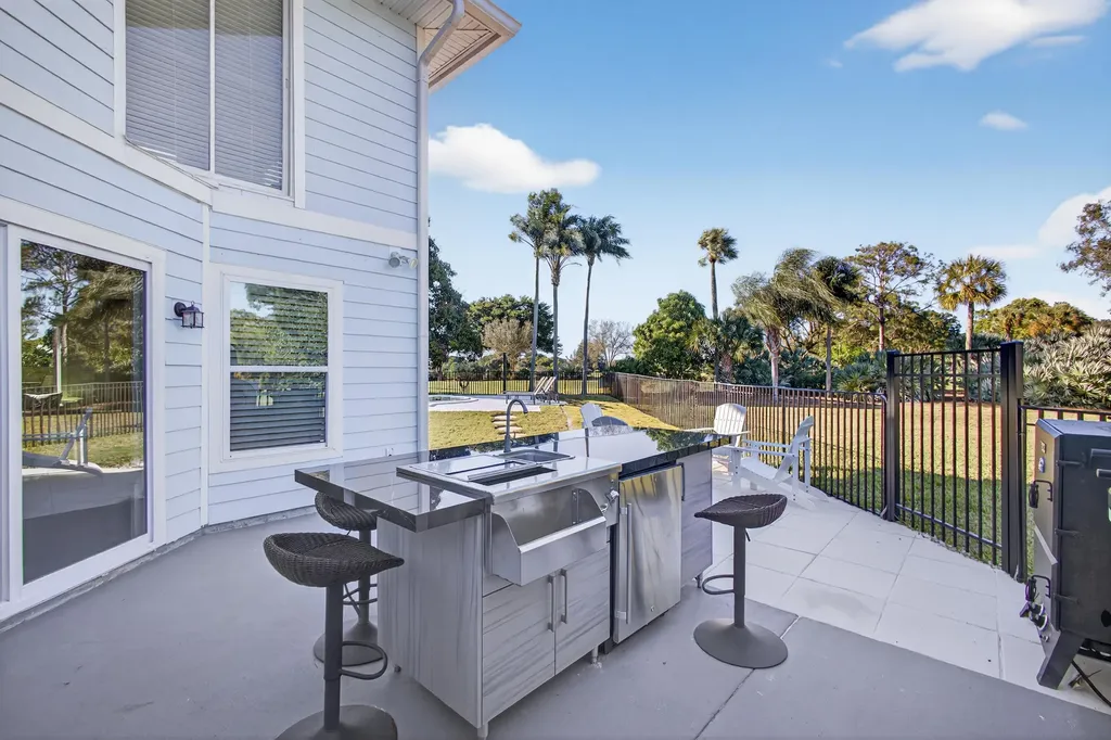 10355 Seagrape Way Palm Beach Gardens FL 33418