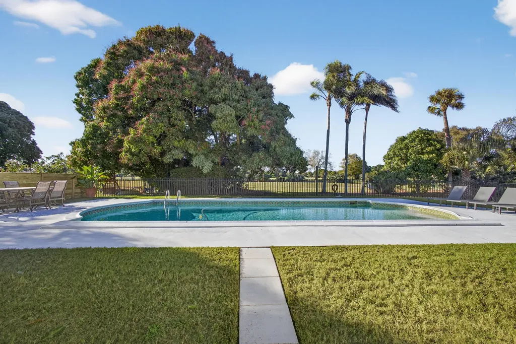 10355 Seagrape Way Palm Beach Gardens FL 33418