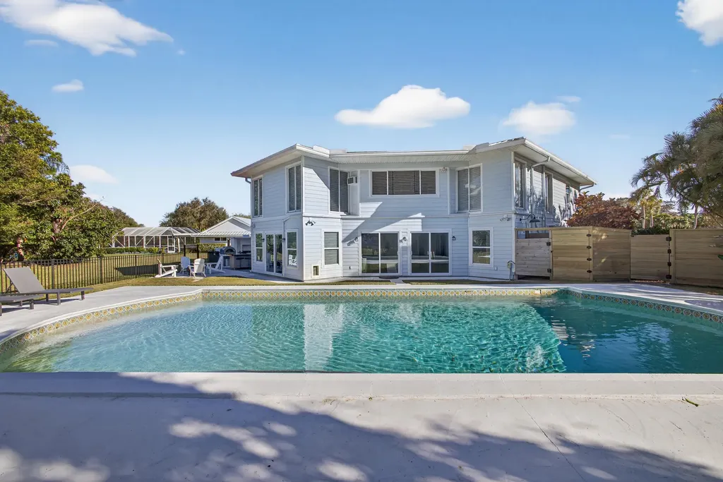 10355 Seagrape Way Palm Beach Gardens FL 33418