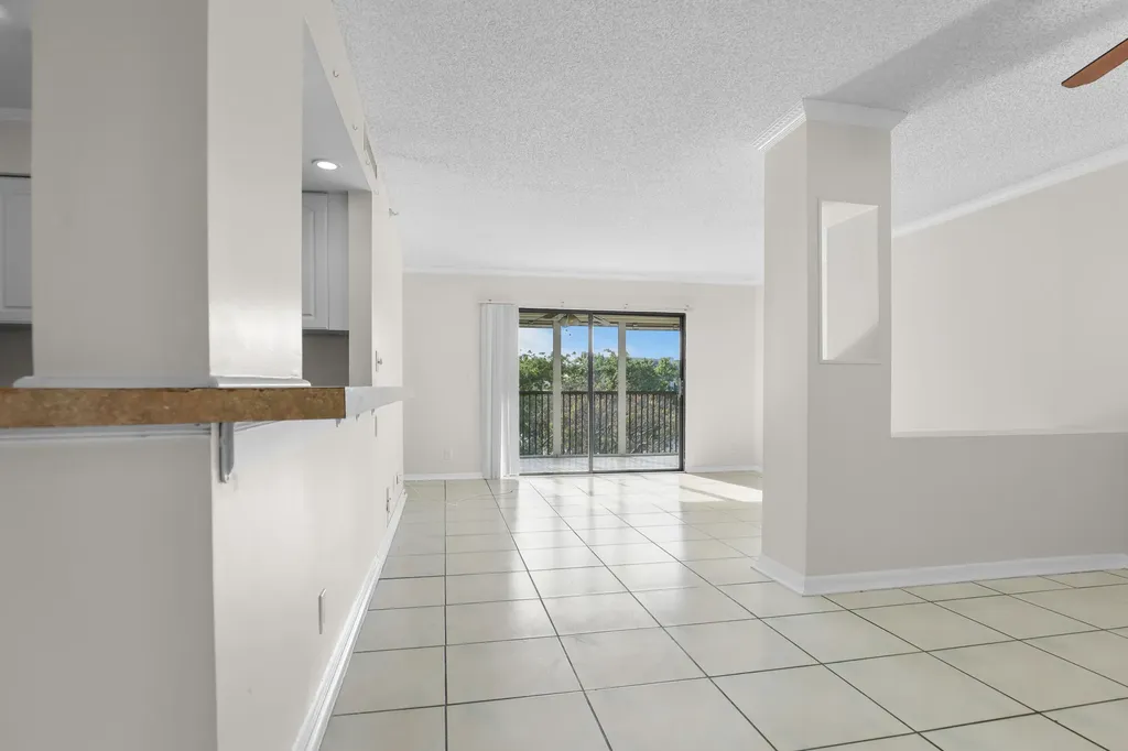 2112 S Cypress Bend Drive Pompano Beach FL 33069