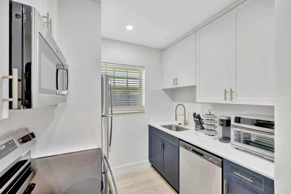 934 NW 4th Avenue Fort Lauderdale FL 33311