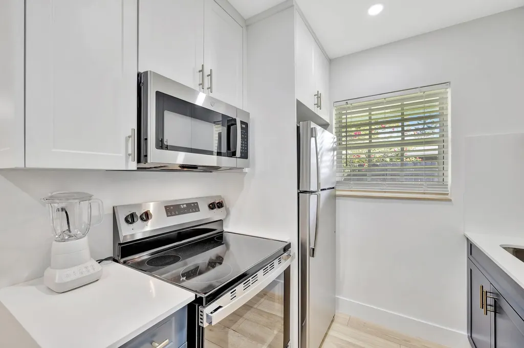 934 NW 4th Avenue Fort Lauderdale FL 33311