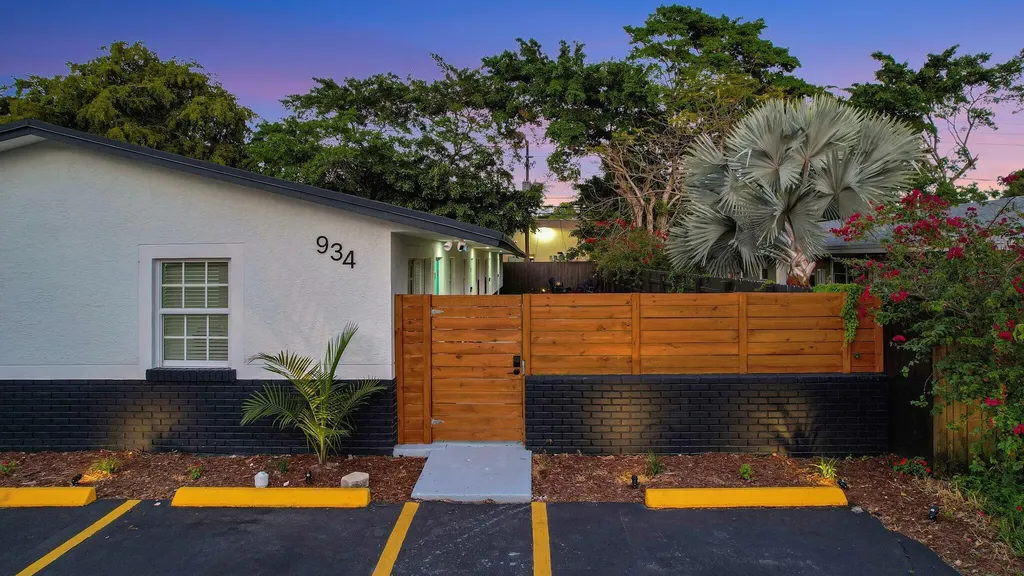 934 NW 4th Avenue Fort Lauderdale FL 33311