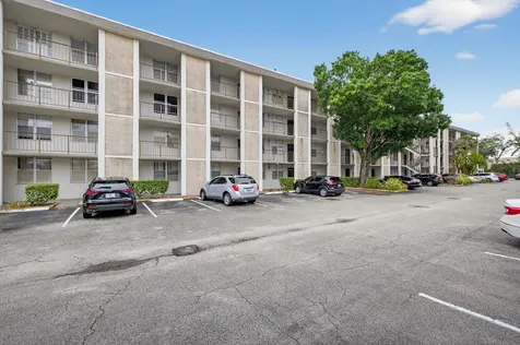 4850 NW 29 Court Lauderdale Lakes FL 33313