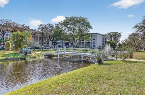 4850 NW 29 Court Lauderdale Lakes FL 33313
