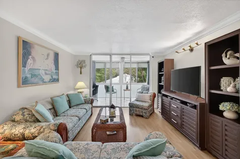 4850 NW 29 Court Lauderdale Lakes FL 33313