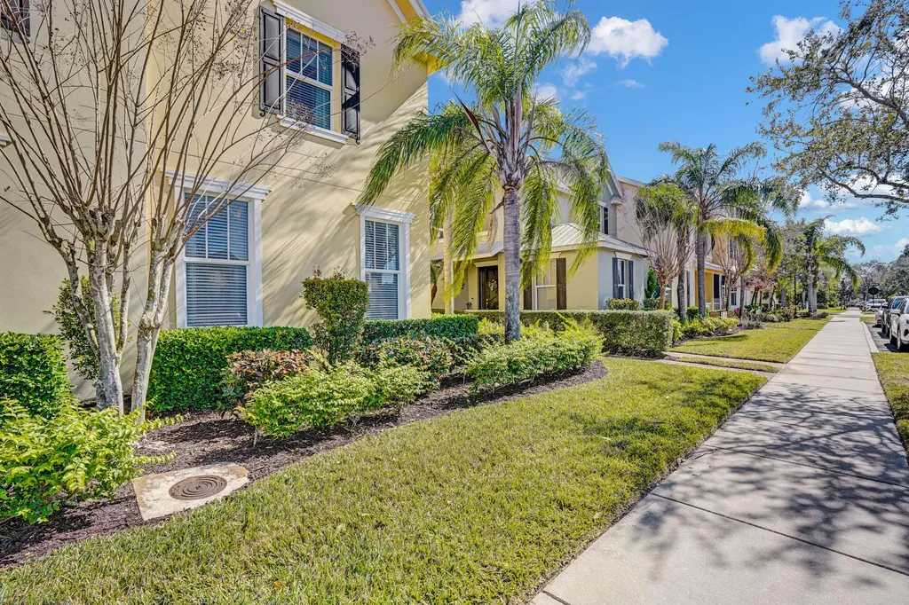 10484 SW Westlawn Boulevard Port St Lucie FL 34987