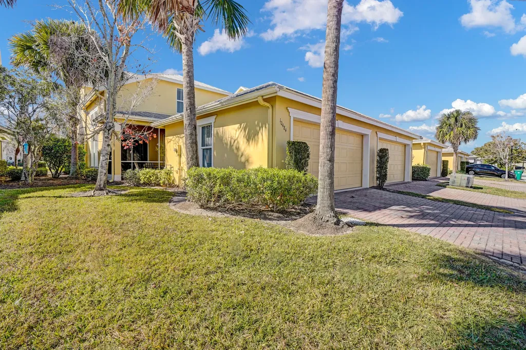 10484 SW Westlawn Boulevard Port St Lucie FL 34987