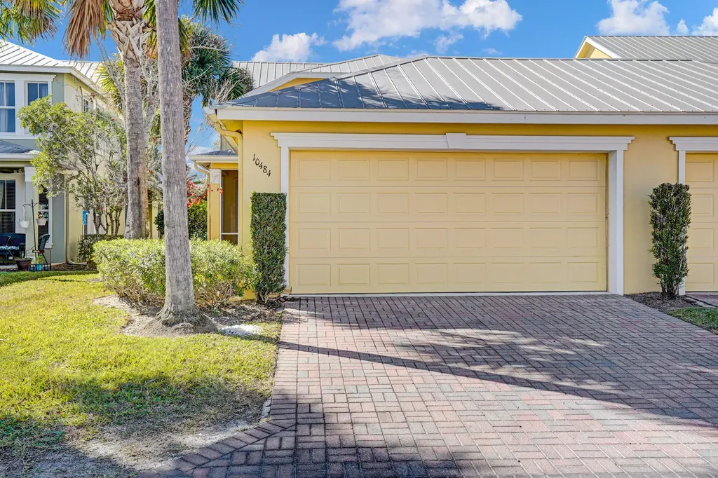 10484 SW Westlawn Boulevard Port St Lucie FL 34987
