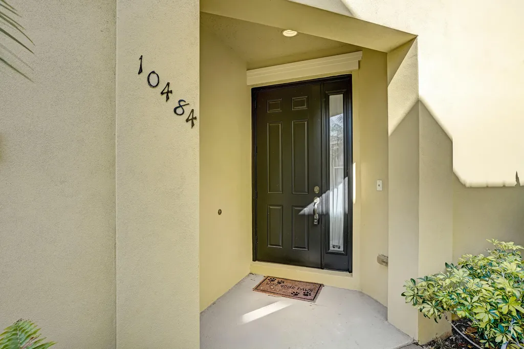 10484 SW Westlawn Boulevard Port St Lucie FL 34987