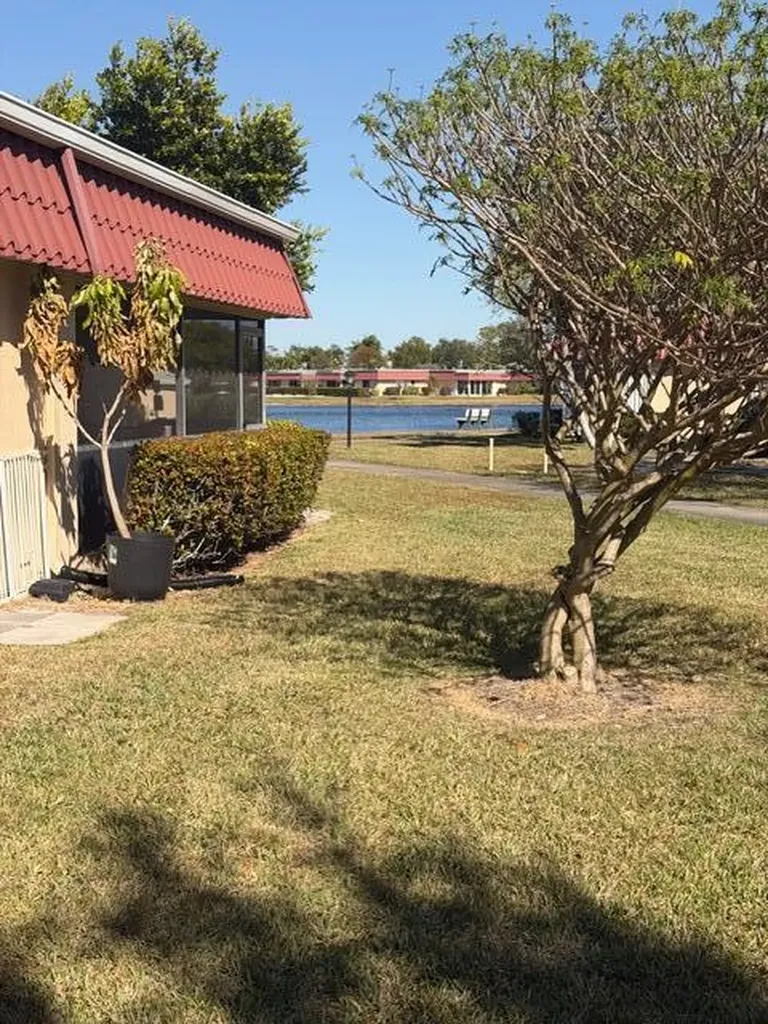 742 Nantucket Circle Lake Worth FL 33467