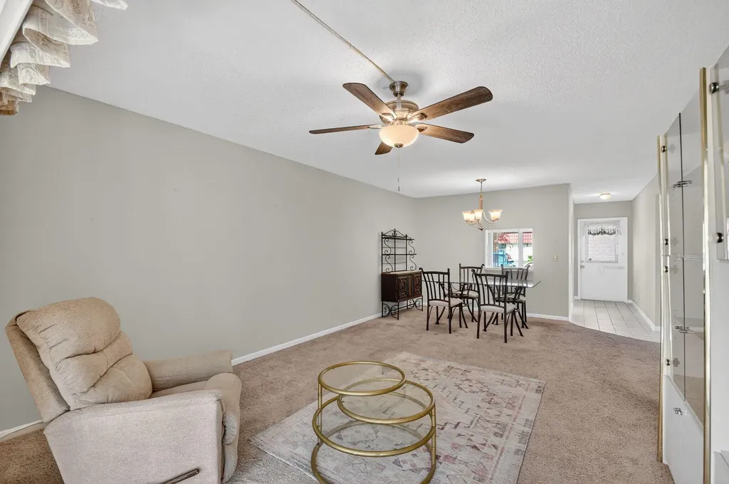 742 Nantucket Circle Lake Worth FL 33467