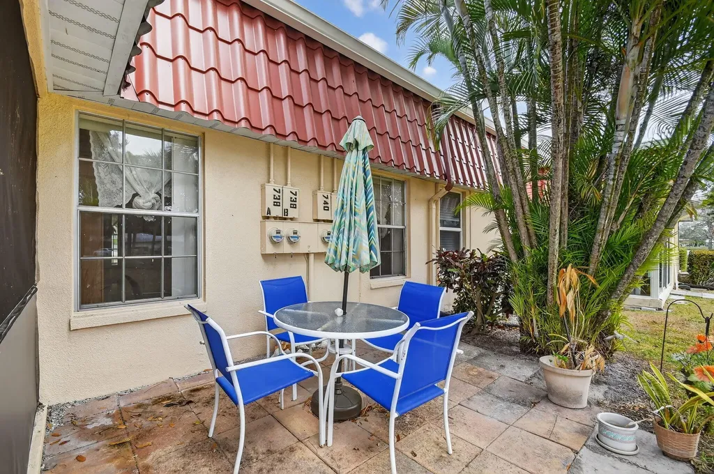 742 Nantucket Circle Lake Worth FL 33467