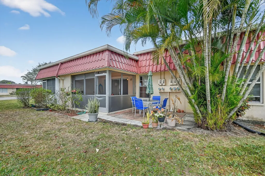 742 Nantucket Circle Lake Worth FL 33467