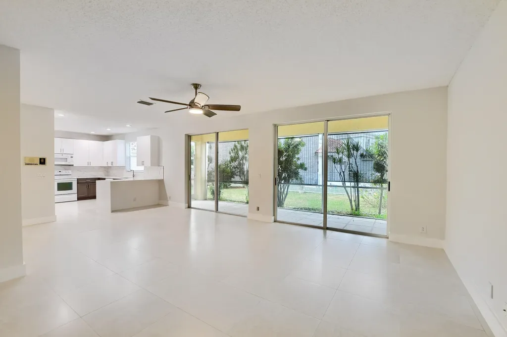 18165 Blue Lake Way Boca Raton FL 33498
