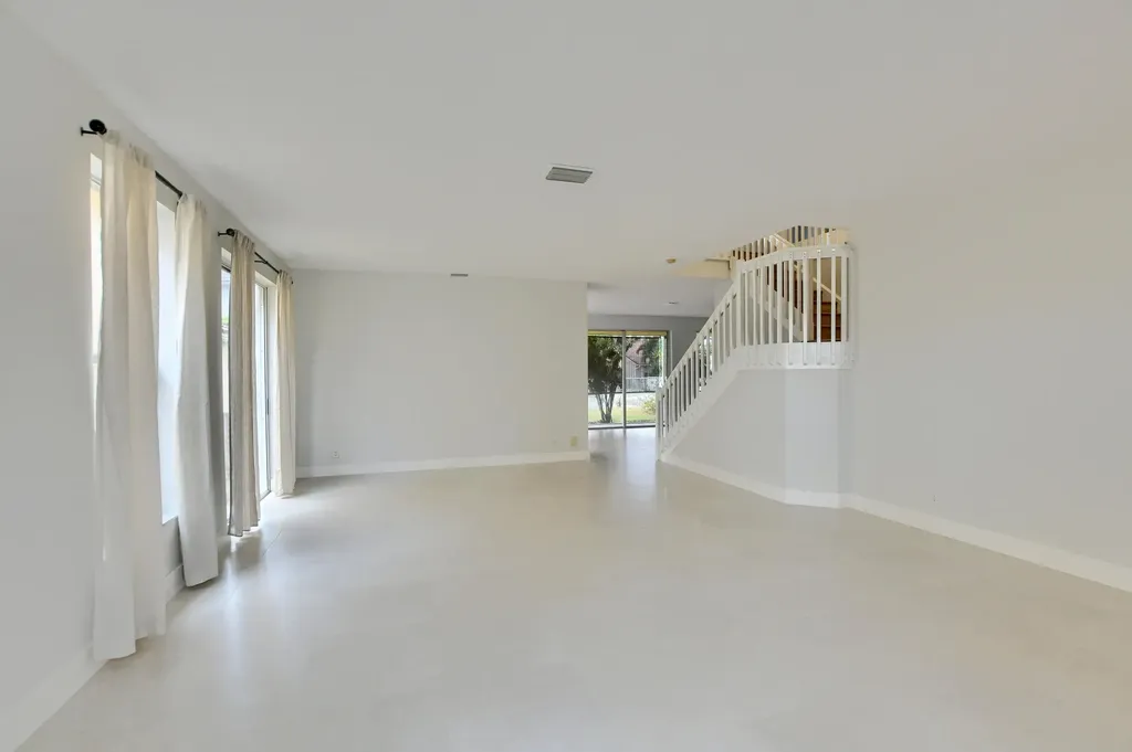 18165 Blue Lake Way Boca Raton FL 33498