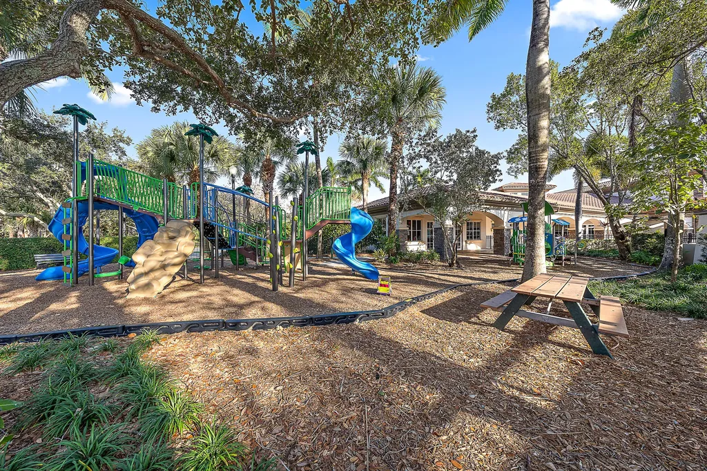 729 Duchess Court Palm Beach Gardens FL 33410